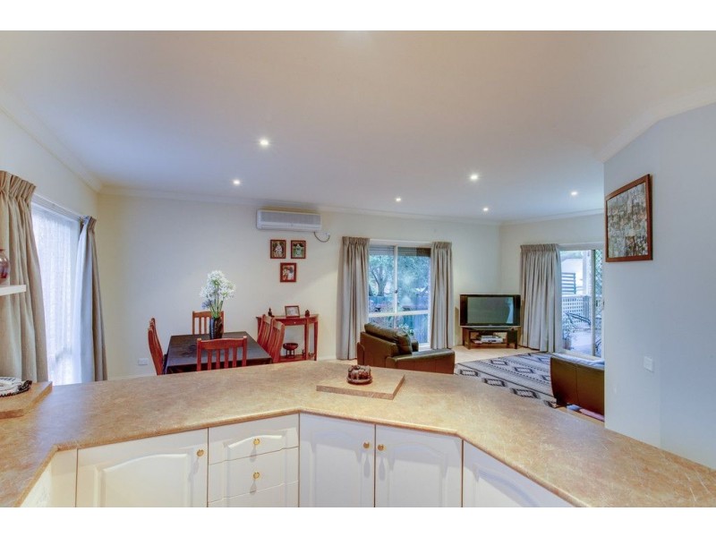 2/66 Tulip Crescent, Boronia VIC 3155