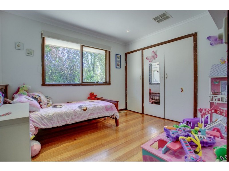 4 Fairlawn Place, Bayswater VIC 3153