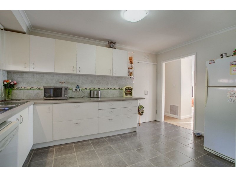 1/2 Vaughan Road, Ferntree Gully VIC 3156