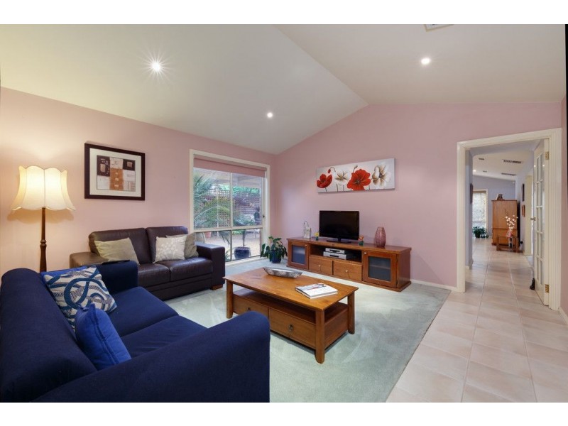 2 Willow Road, Upper Ferntree Gully VIC 3156