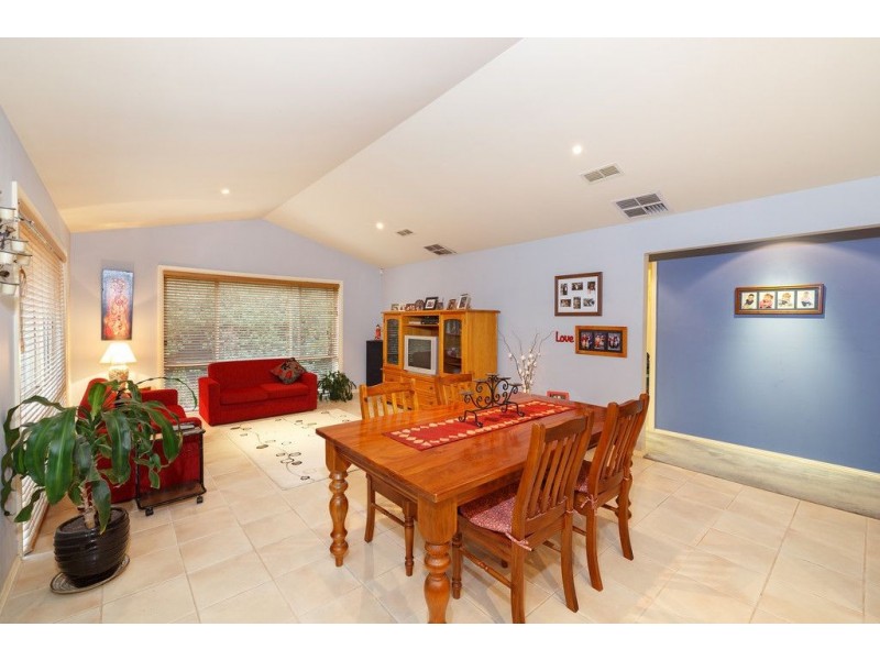 2 Willow Road, Upper Ferntree Gully VIC 3156