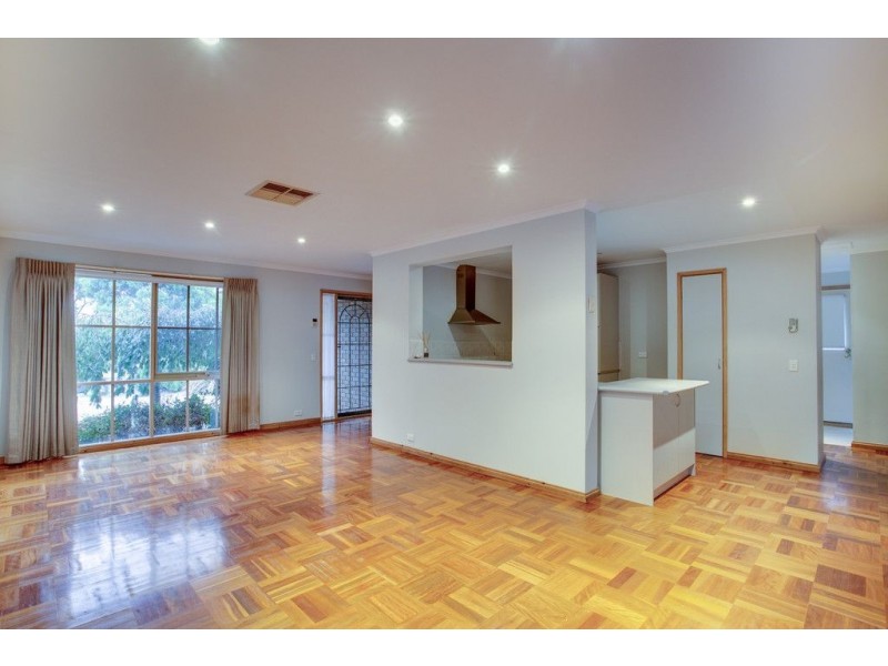 8 Meadowview Court, Ferntree Gully VIC 3156