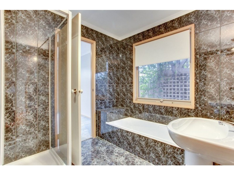 8 Meadowview Court, Ferntree Gully VIC 3156