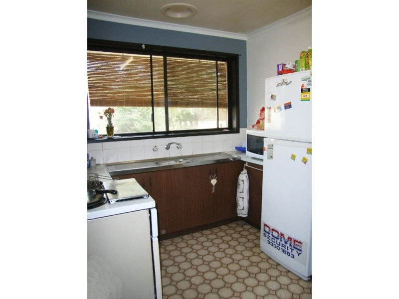 2/5 Violen Street, Bayswater VIC 3153