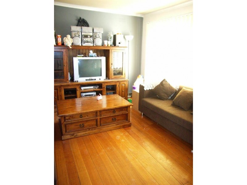 2/5 Violen Street, Bayswater VIC 3153