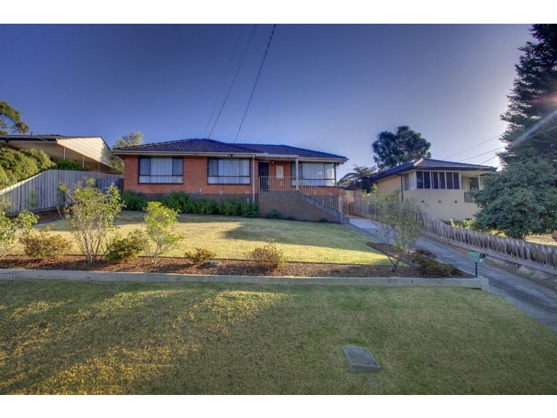 18 Roberts Street, Ferntree Gully VIC 3156