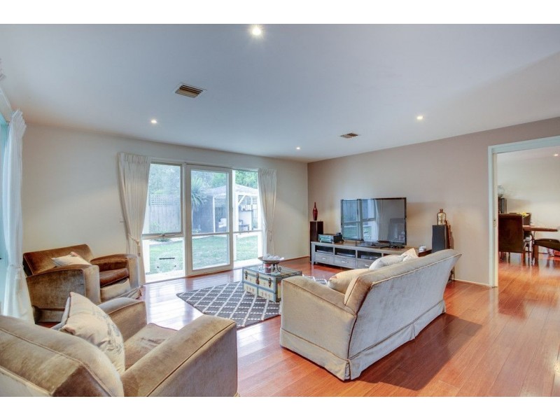 23 Fairlawn Place, Bayswater VIC 3153