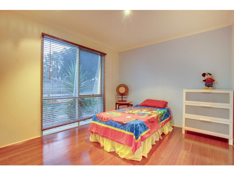 23 Fairlawn Place, Bayswater VIC 3153