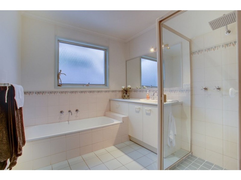 23 Fairlawn Place, Bayswater VIC 3153