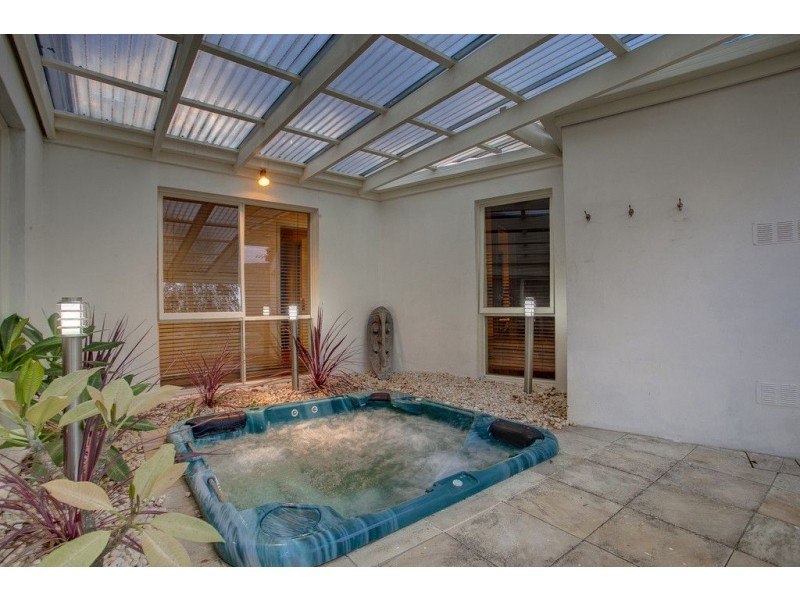 23 Fairlawn Place, Bayswater VIC 3153