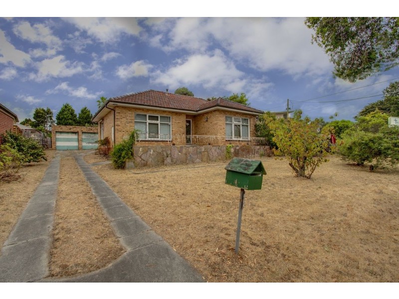 15 Falconer Road, Boronia VIC 3155
