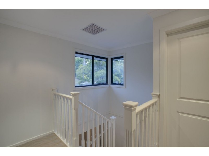 22 Mountview Parade, Mooroolbark VIC 3138