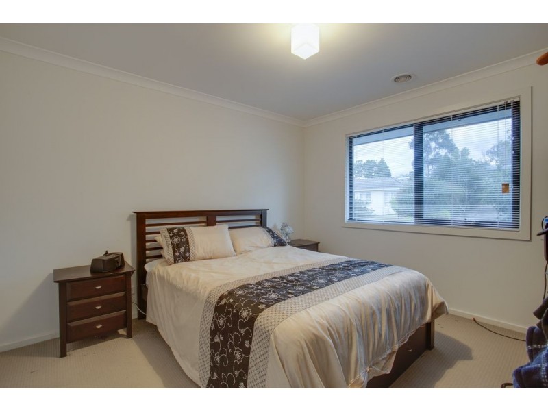 22 Mountview Parade, Mooroolbark VIC 3138