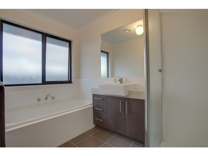 22 Mountview Parade, Mooroolbark VIC 3138