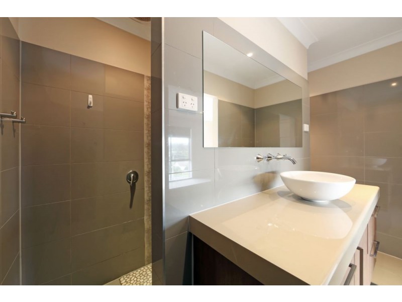 2/14 Stradbroke Road, Boronia VIC 3155