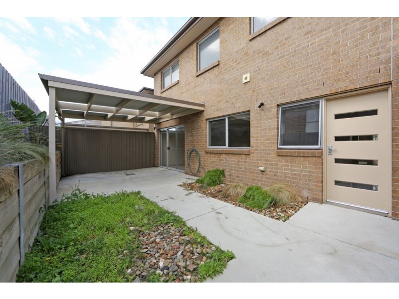 2/14 Stradbroke Road, Boronia VIC 3155