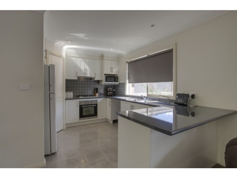 2/87 Albert Avenue, Boronia VIC 3155