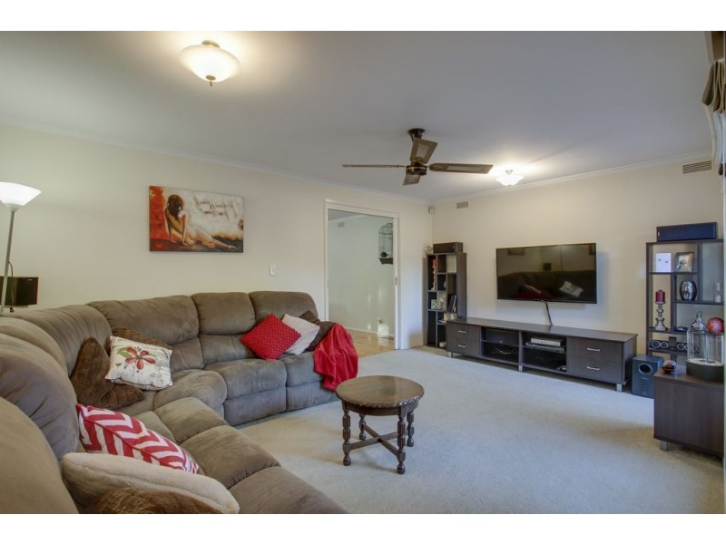 43 Bellbird Drive, Bayswater North VIC 3153