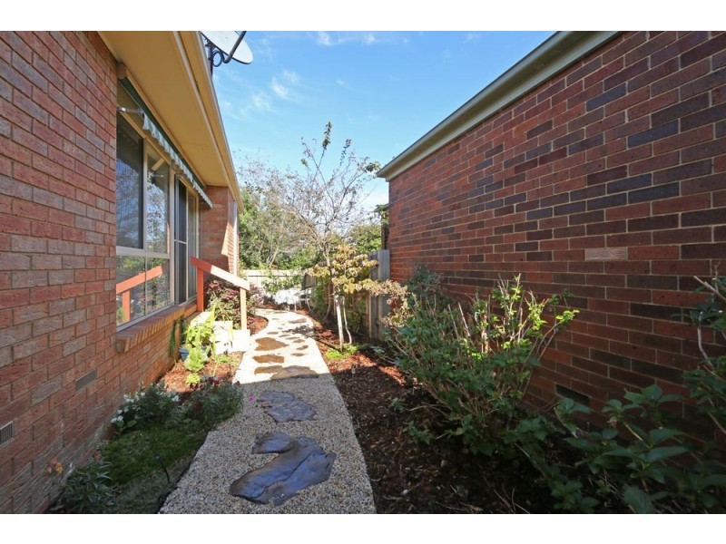 13/12 St Elmo Avenue, Ferntree Gully VIC 3156