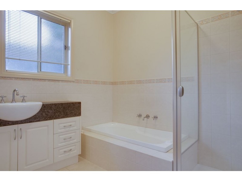 1/70 Gertonia Avenue, Boronia VIC 3155