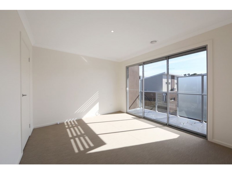 4/7 Laurel Avenue, Boronia VIC 3155