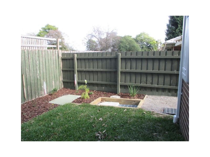 4/7 Laurel Avenue, Boronia VIC 3155