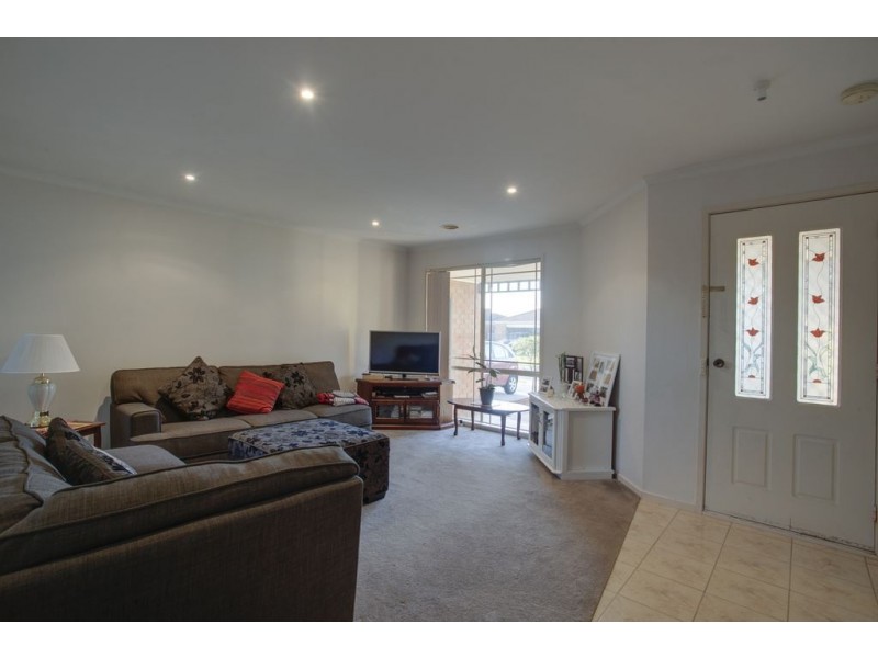 6 Lucy Hill Rise, Rowville VIC 3178