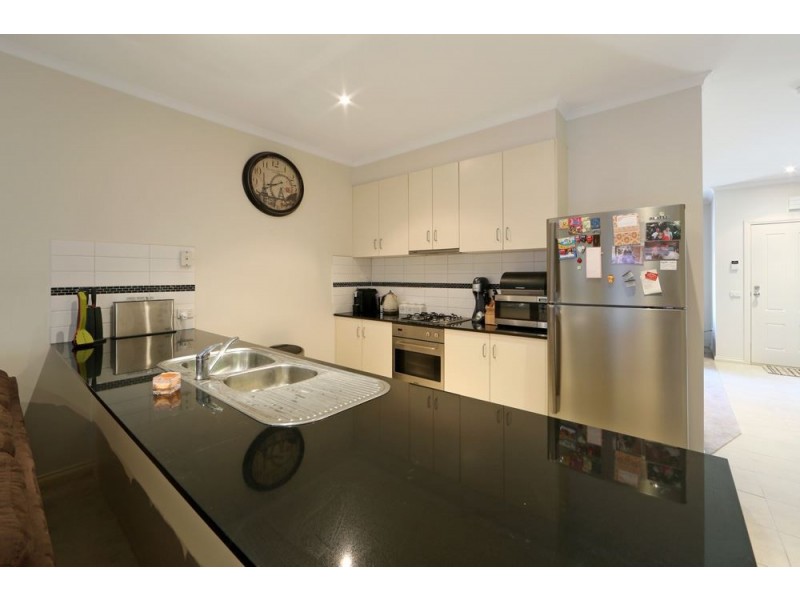 14/49 Democrat Drive, The Basin VIC 3154