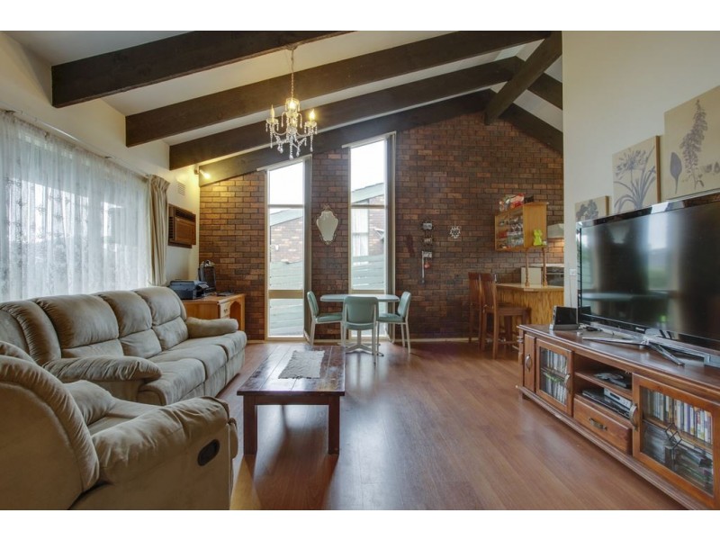 1/2 Narcissus Avenue, Boronia VIC 3155