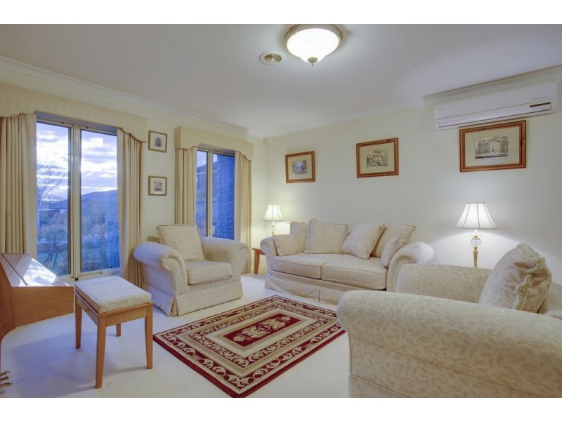 22 Langhorne Crescent, Rowville VIC 3178