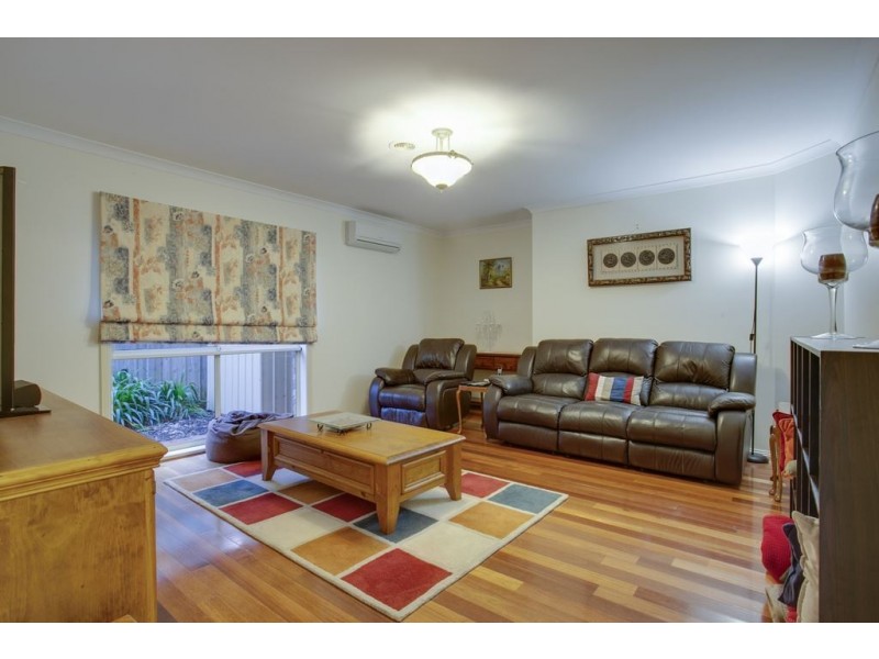 22 Langhorne Crescent, Rowville VIC 3178