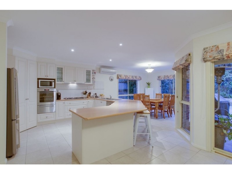 22 Langhorne Crescent, Rowville VIC 3178