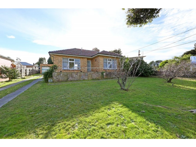 15 Falconer Road, Boronia VIC 3155