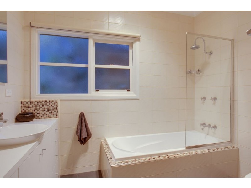 73 Bayview Crescent, The Basin VIC 3154