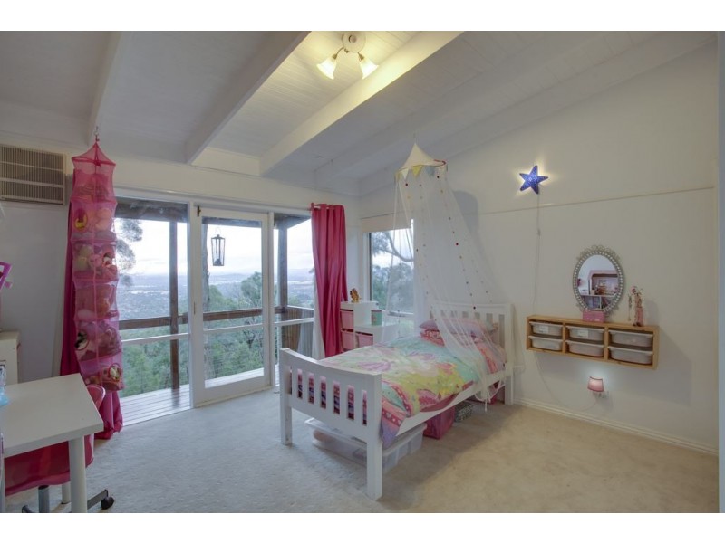 73 Bayview Crescent, The Basin VIC 3154