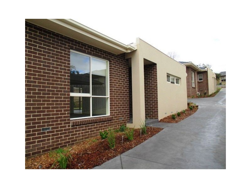 2/8 Valerie Street, Boronia VIC 3155