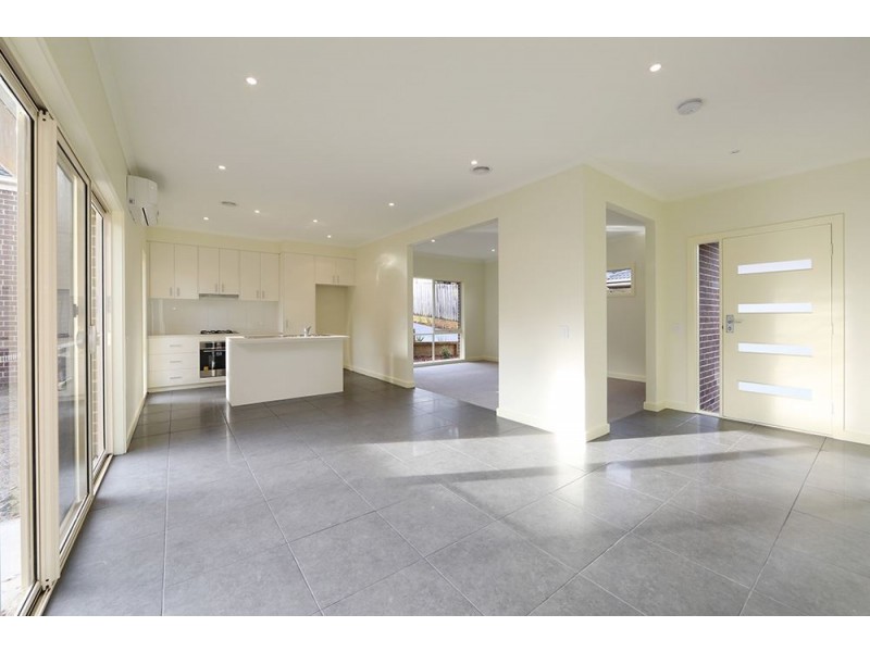 2/8 Valerie Street, Boronia VIC 3155