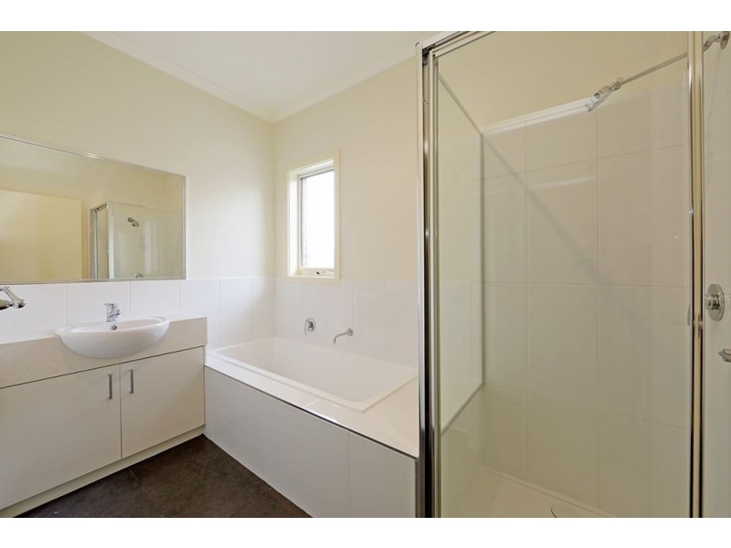 2/8 Valerie Street, Boronia VIC 3155