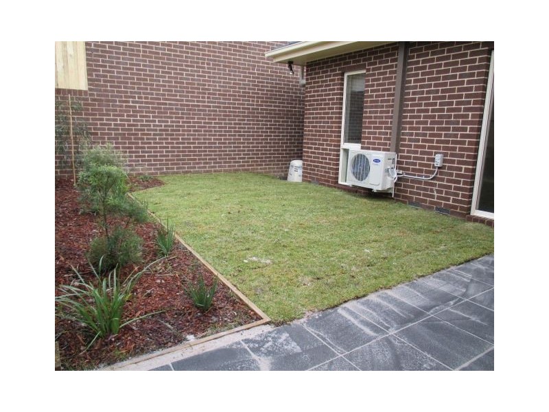 2/8 Valerie Street, Boronia VIC 3155