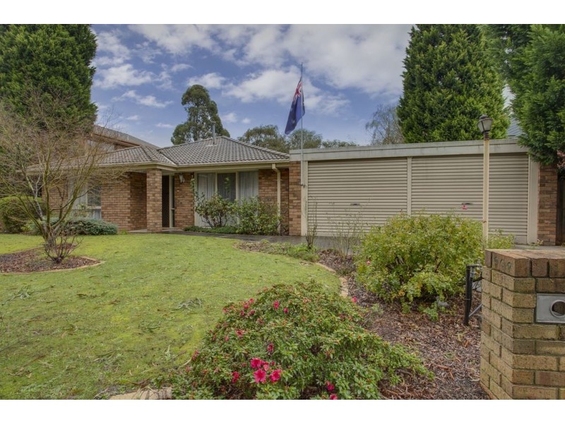 58 Segarta Circuit, Ferntree Gully VIC 3156
