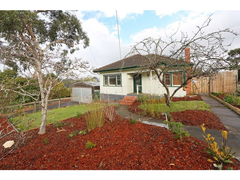 18 Stradbroke Road, Boronia VIC 3155