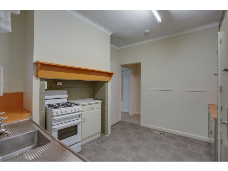 18 Dorothy Grove, Ferntree Gully VIC 3156