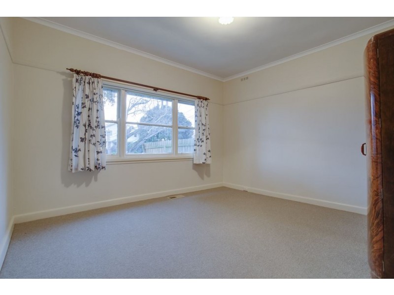 18 Dorothy Grove, Ferntree Gully VIC 3156