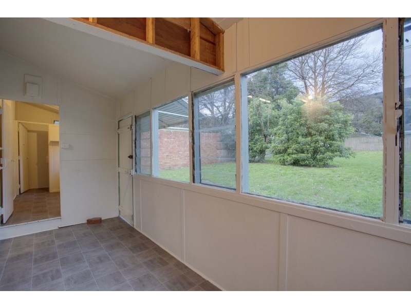 18 Dorothy Grove, Ferntree Gully VIC 3156