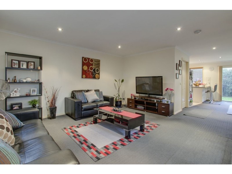 2/9 Joyce Street, Boronia VIC 3155