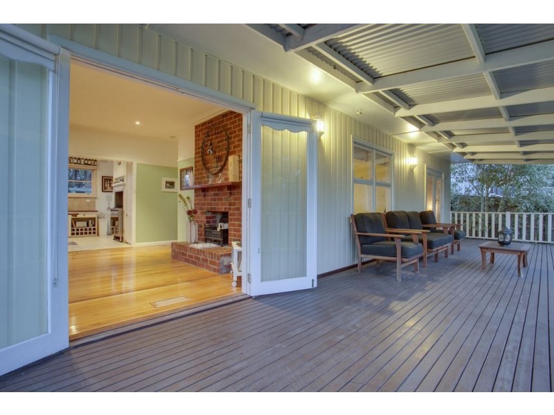 18 Byrne Road, Bayswater North VIC 3153