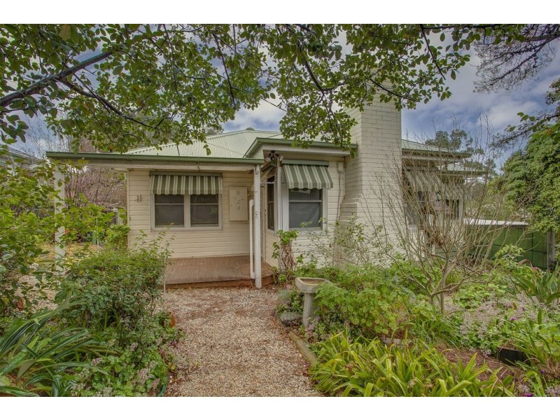 11 Paton Crescent, Boronia VIC 3155