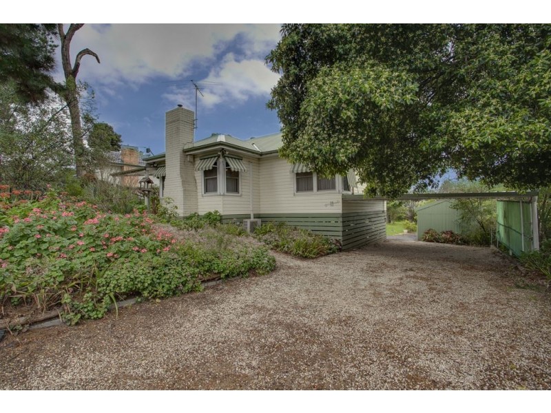 11 Paton Crescent, Boronia VIC 3155