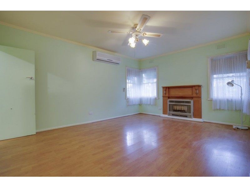 11 Paton Crescent, Boronia VIC 3155