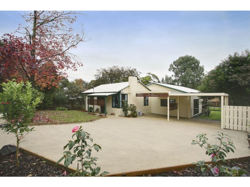 2 Wayne Avenue, Boronia VIC 3155